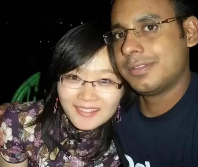 一手好牌彻底打烂！厦大才女远嫁印度做二房，疯狂踩祖国讨好婆家，落魄想回国却无路可