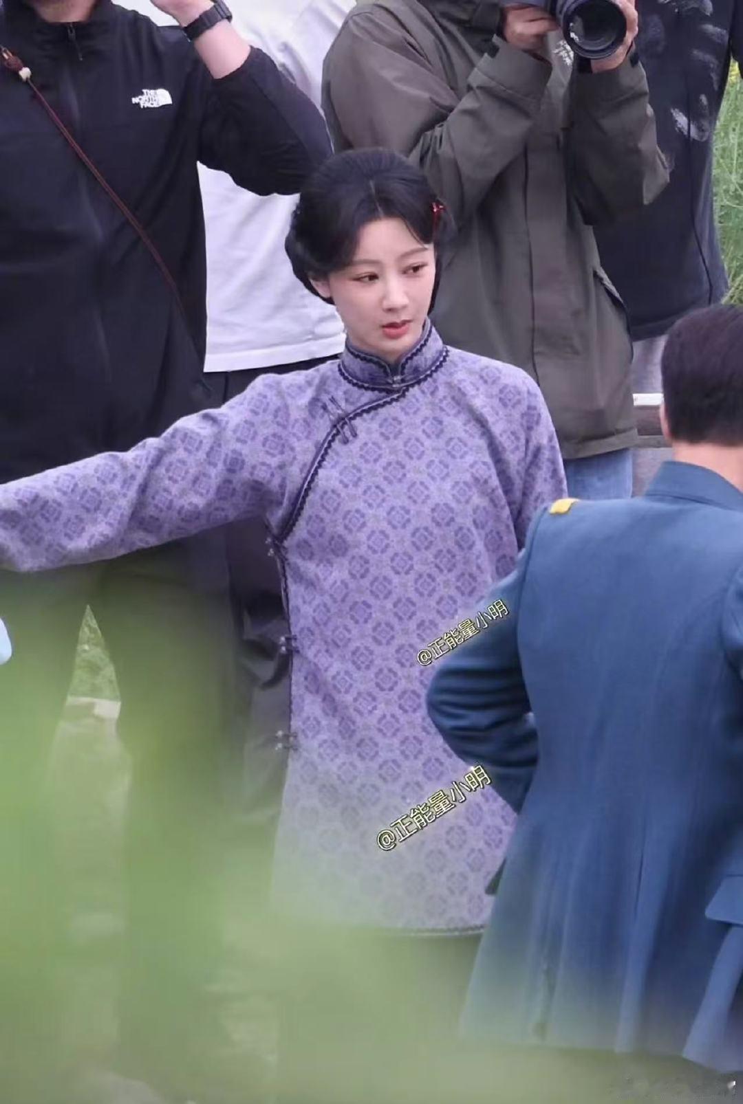 杨紫欧豪骑马戏份造型杨紫欧豪新剧骑马路透 杨紫欧豪新剧骑马路透 