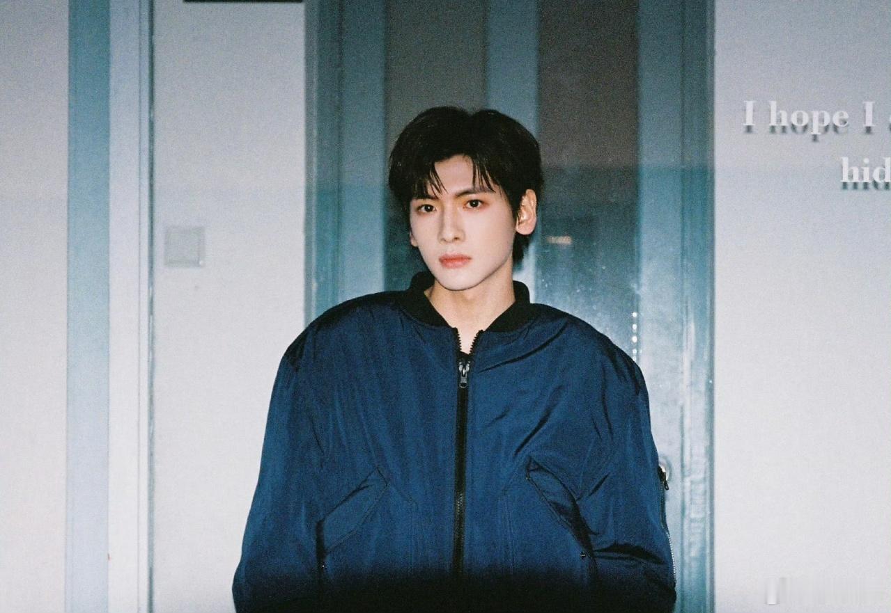 翟潇闻胶片感写真来啦！ 