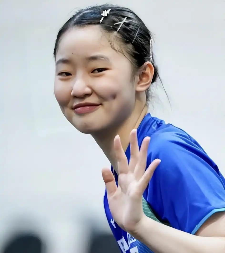 张本智和兄妹今日冲击四强!
在WTT重庆冠军赛男单1/8决赛中，张本智和3-0淘