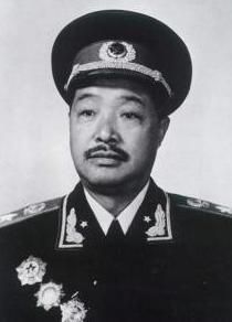 彭老总和贺老总的大老粗是完全不同的，贺老总都大老粗主要是是旧式军阀的义气，对政治