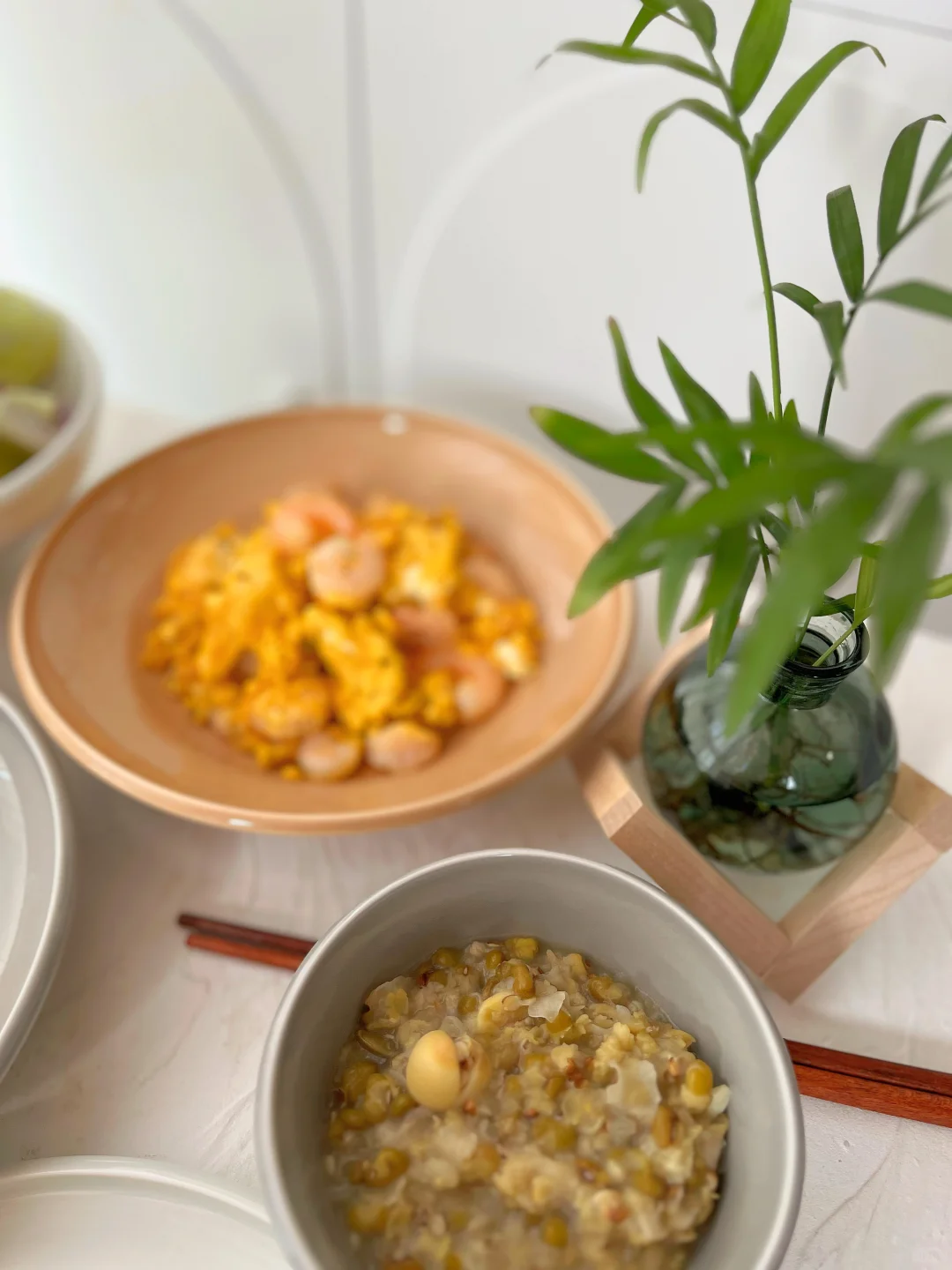 外婆家早餐 夏天绿豆百合粥、吃舒服一点，咸菜毛豆、虾仁炒鸡蛋、蔬菜🥬...