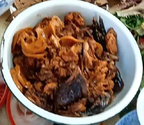 听说甘油三酯高祸根就在豆油，我从今天开始每次做菜豆油少放一半，不知可行不。
我常
