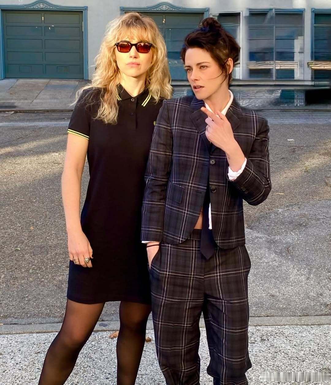 kristen stewart克里斯汀斯图尔特和Imogen Poots一起出席