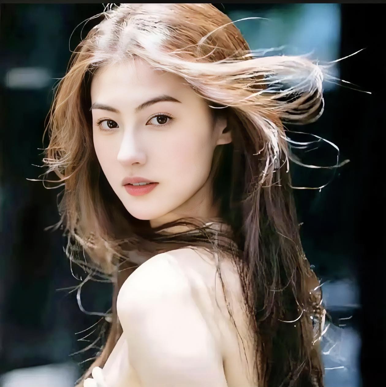 闺蜜说：我如果有张柏芝那样的颜值，我绝对不会找谢霆锋那样的人。
我问她为什么？