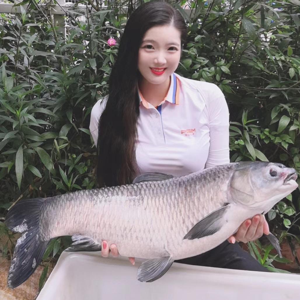 晓玲爱钓鱼