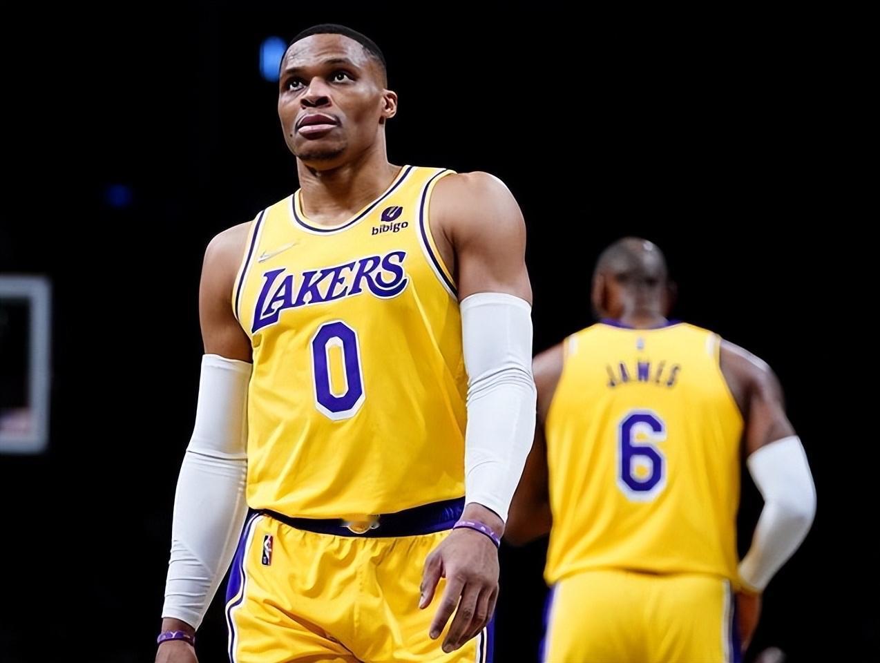 湖人成非法赌球投注对象，火的却是威少？
今日，FBI调查NBA非法赌球占据了热搜