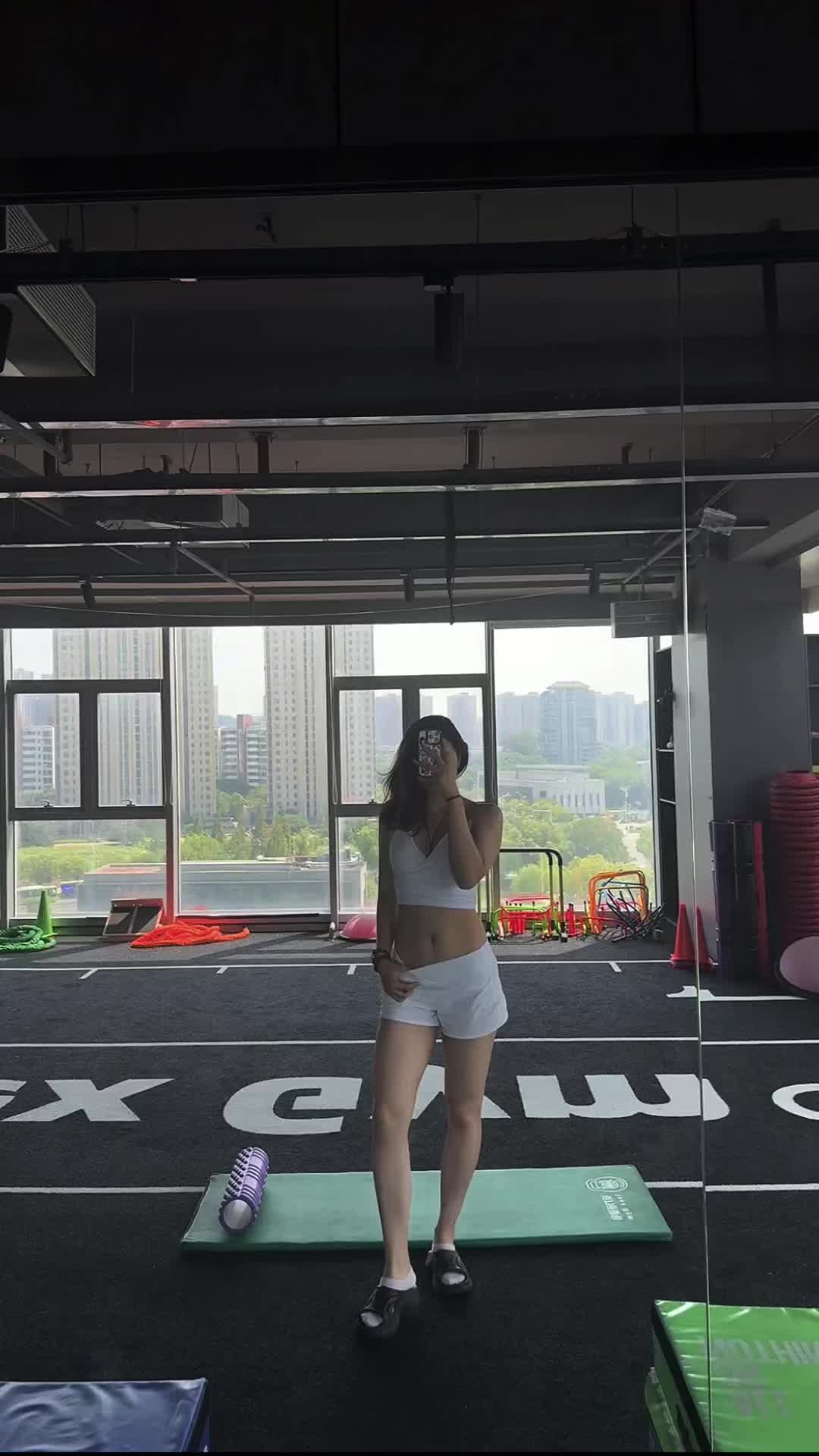 那就做个健康漂亮且很会赚钱的女孩子💕
