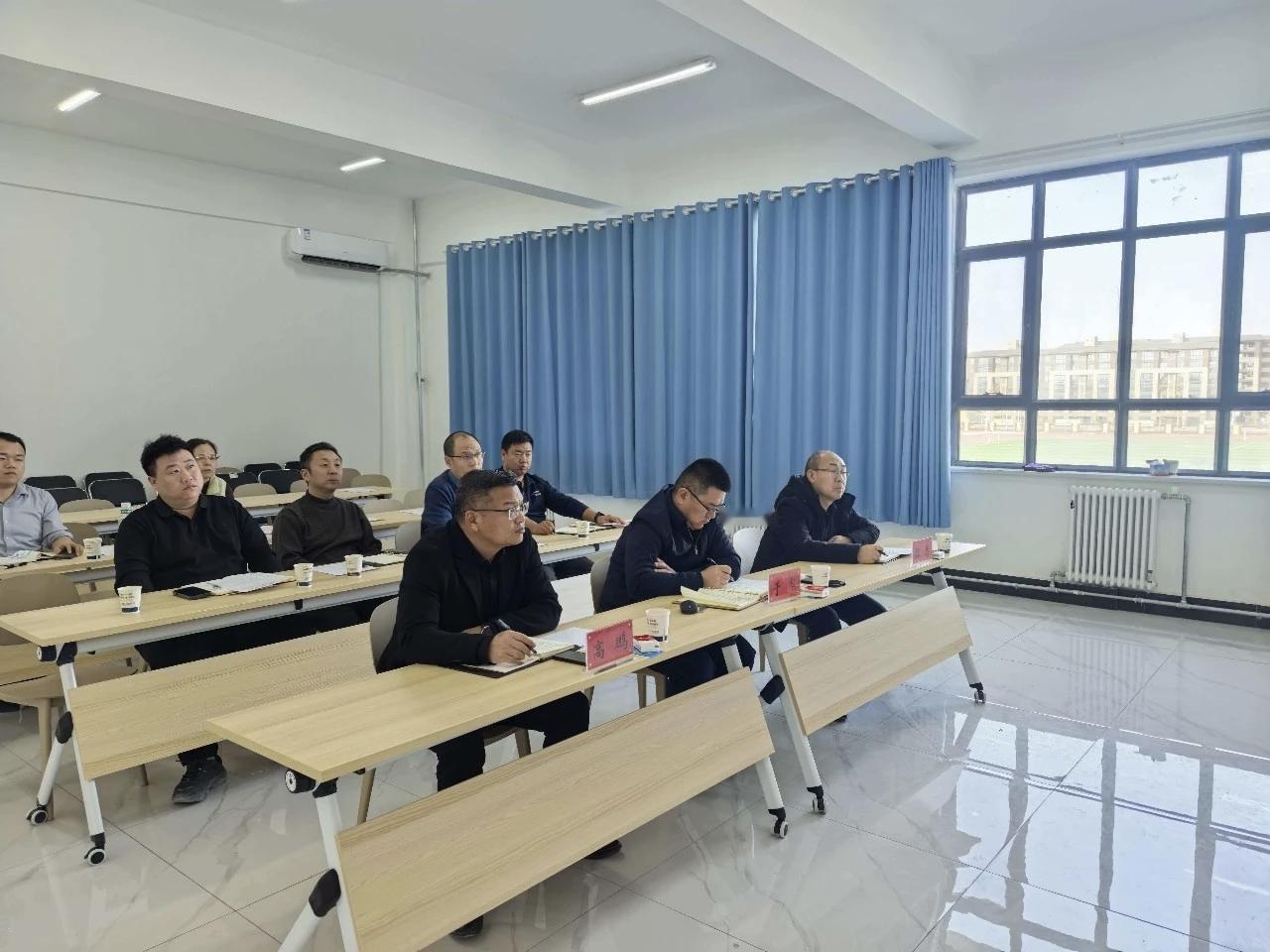 巴音郭楞职业技术学院若羌产业学院与邢台学院物理与电子工程学院举办线上经验交流会