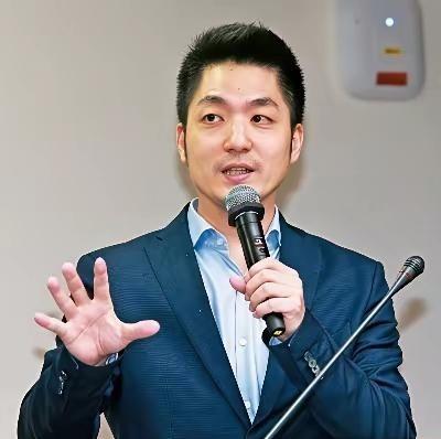 特朗普反对台独，蒋万安的主子发话了，蒋万安这家伙的说法变了。

这件事不能只看成