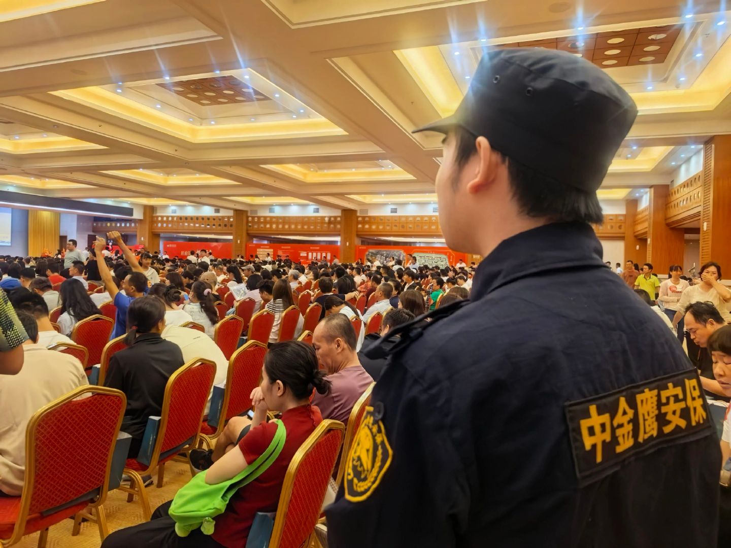 【海口一安居房600套房源首推即售罄】千人“抢”房的热闹场景再现海口！5月23日