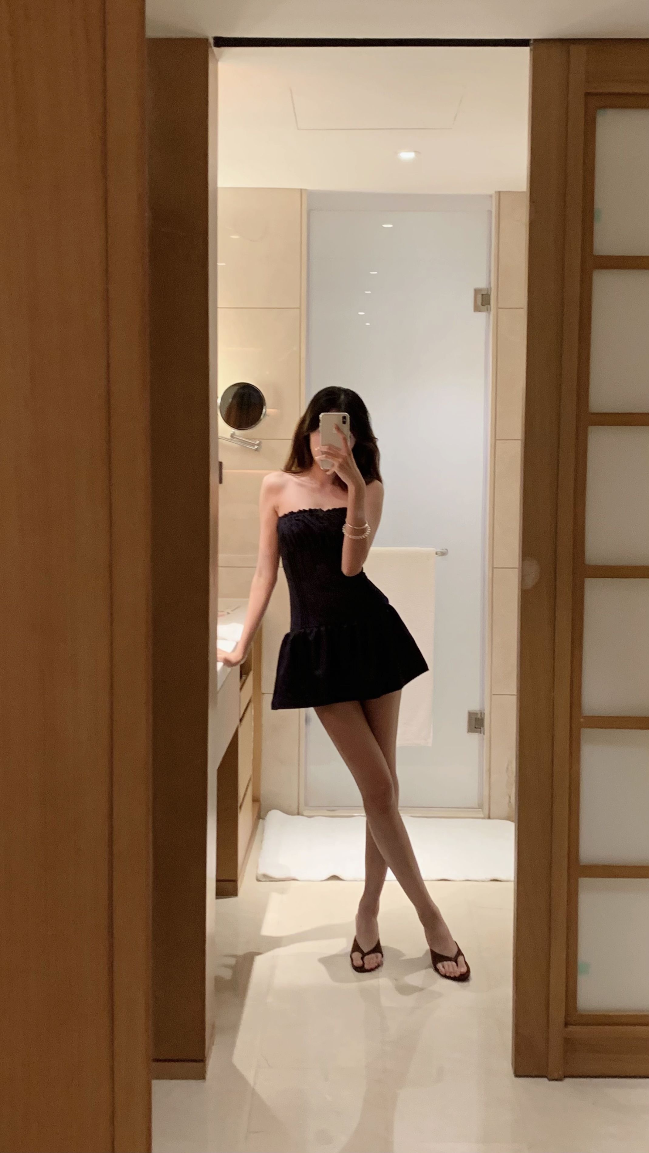 这是我表妹，在趣评测上班 首先我没有拿她当微博流量，主要我想考验大家的数码知识，