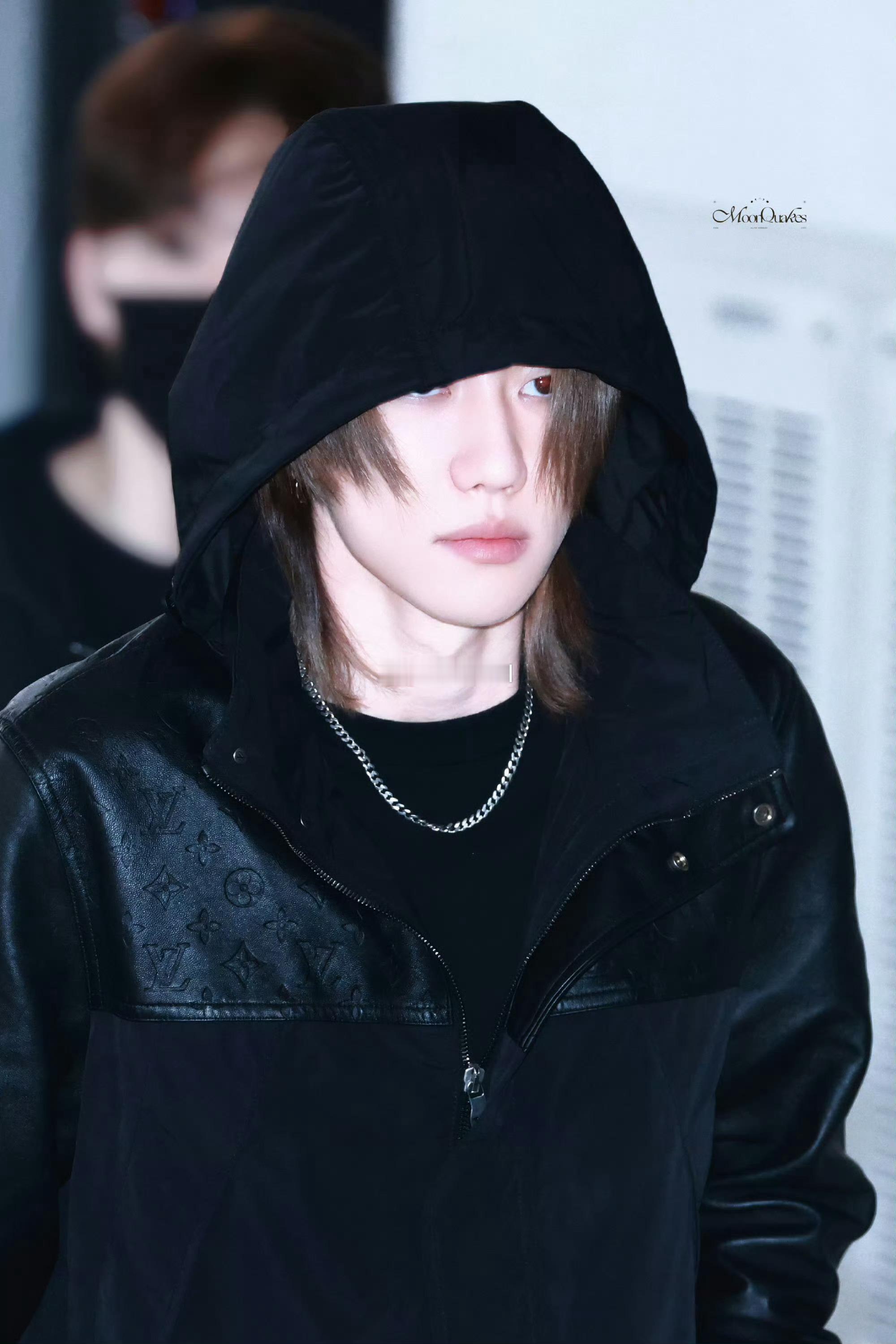 徐明浩又穿了LV的超季普通的营业都随随便便上身超季 