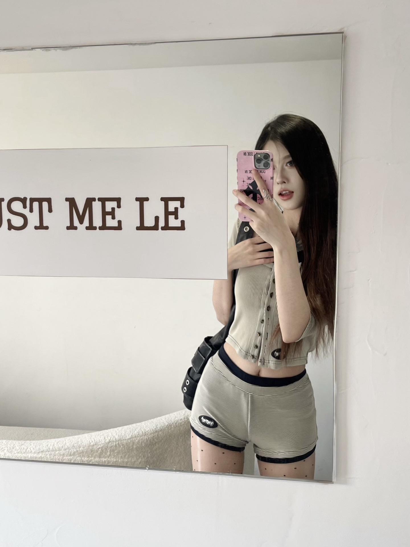 捂住耳朵做你想做的”。