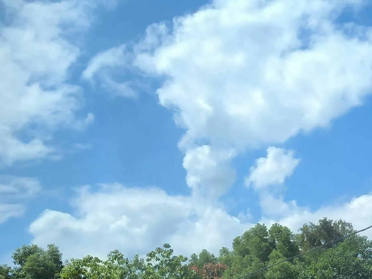 #拍一张你看到的天空#