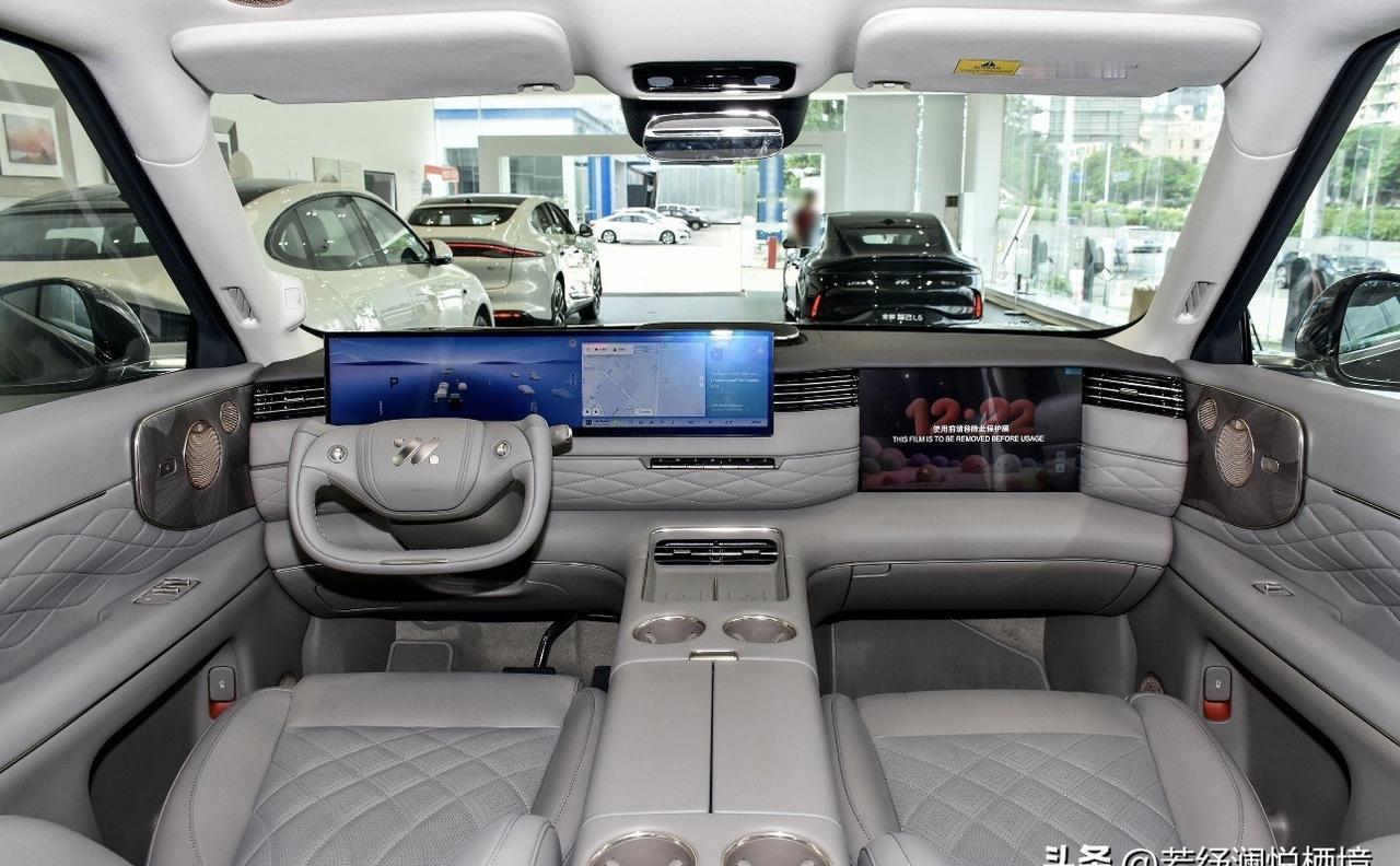 智己LS9在2024年的表现出乎预料，不仅销量持续攀升，市场占有率明显提升，还在