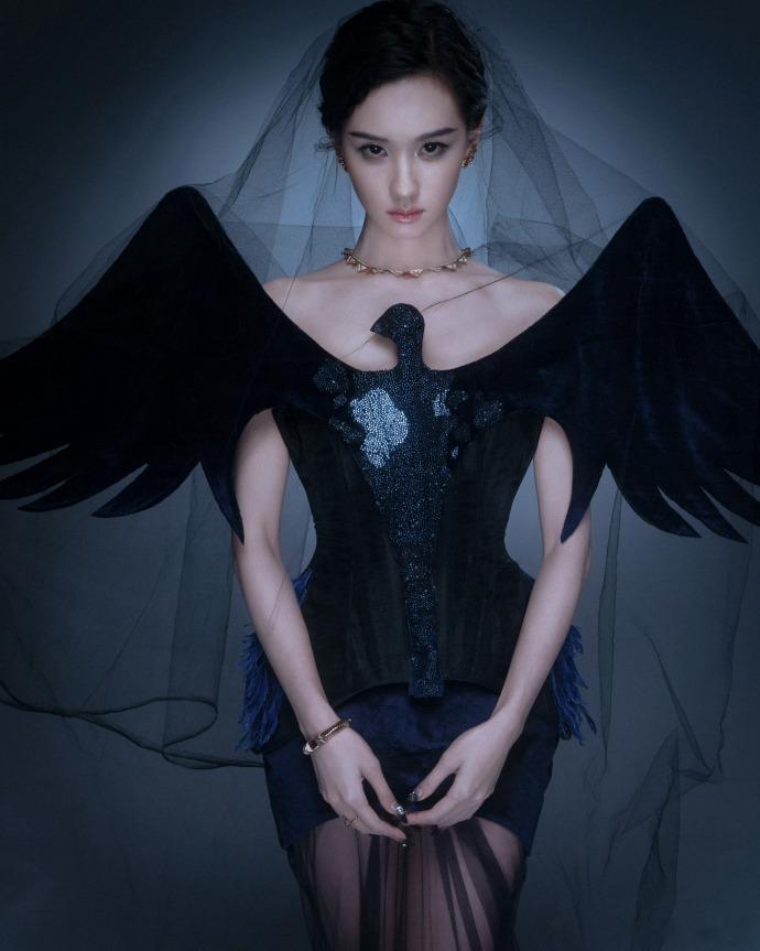 陈都灵王玉雯欧阳娜娜vogue出图内娱进入百花齐放时代VOGUE明星出图 美人从