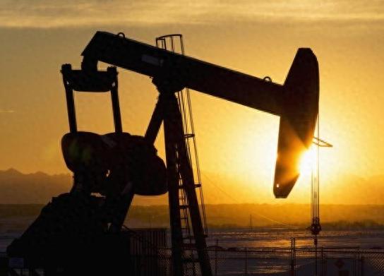 美以两国做梦都没想到，狂轰滥炸了整整45天，伊朗不但没被打垮，反而靠着卖石油狠狠