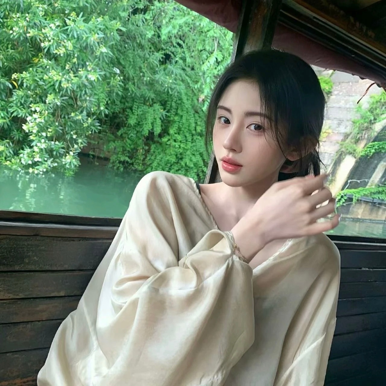 𝙒𝙚𝘾𝙝𝙖𝙩系列｜鞠婧祎头像 背景图 