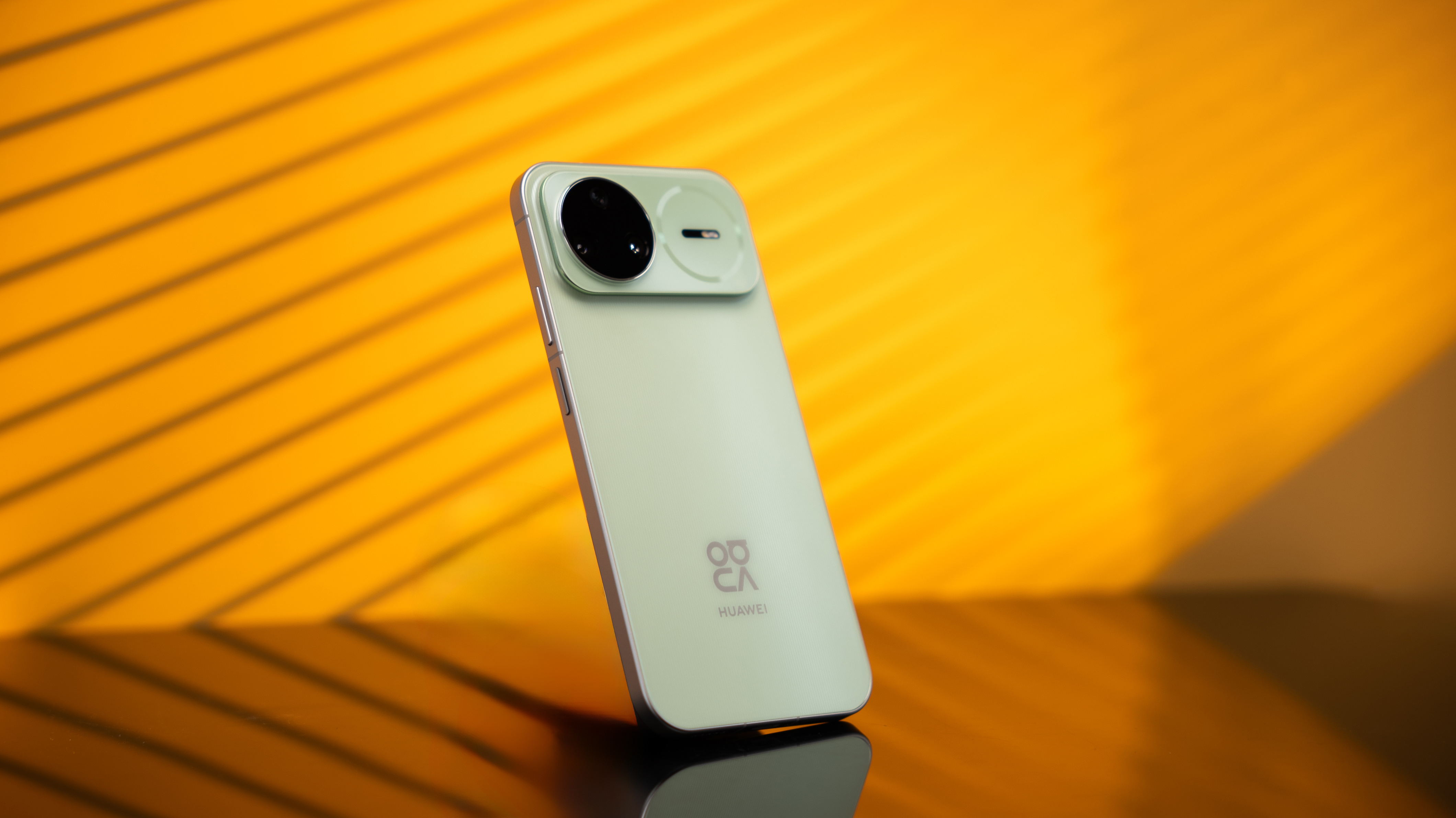 国补给我的华为nova15 Pro带感绿拍了组图赏，它以自然生机为灵感，将夏日森