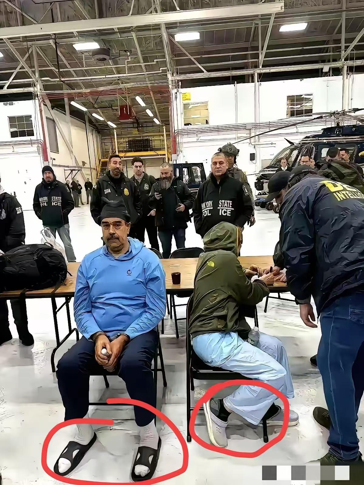 现在很多人同情马杜罗了，一国之总统，成为他国阶下囚，尊严尽失，受尽屈辱。
可就在