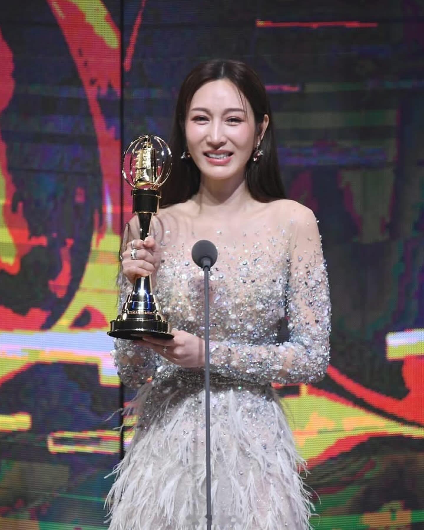 金钟奖 恭喜「潘茵茵」曾莞婷！成功以《影后》夺下金钟女配角👏——曾莞婷 泪崩感