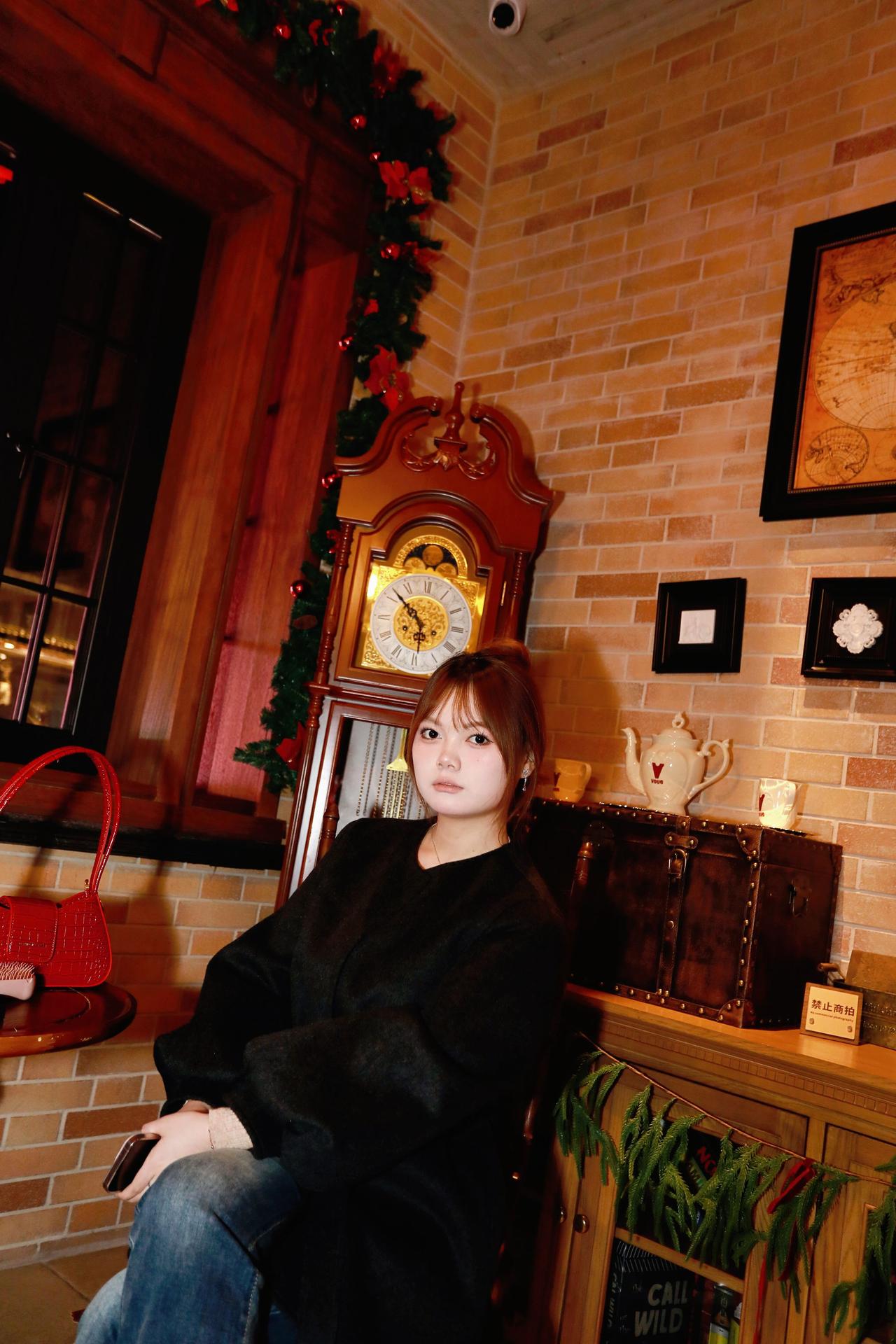 人像摄影约拍跟拍太原钟楼街室内人像原创原图直出照片马年第一拍