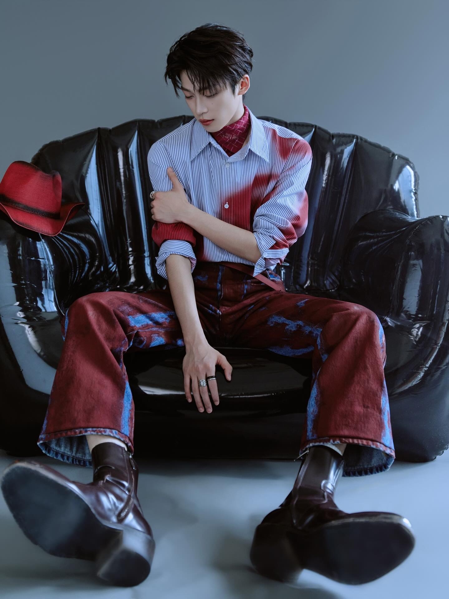 瑞鹤娱乐ins更新📸Red is coming. 🎵 ​​​