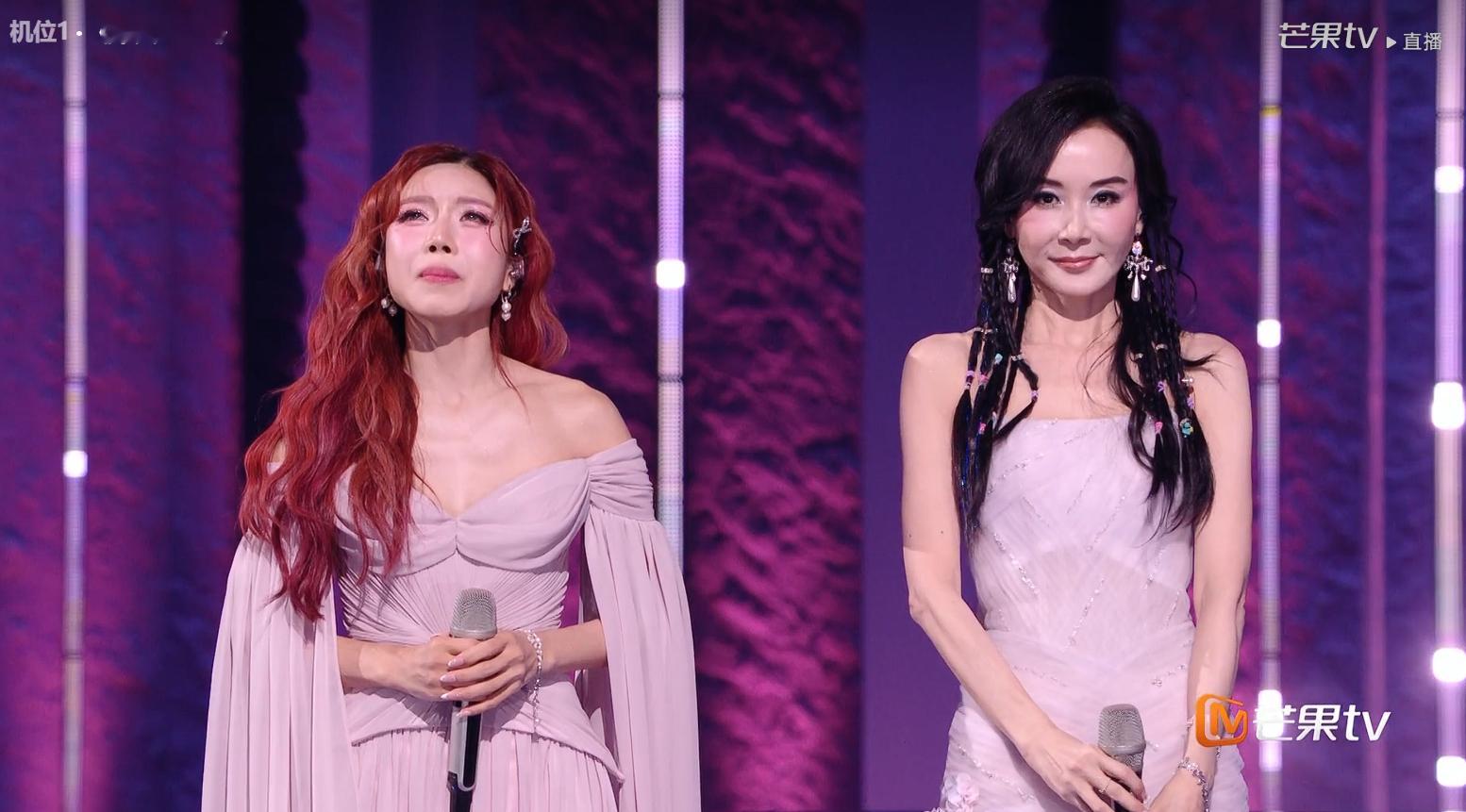 浪姐直播有点难以抉择这两个姐姐到底哪位唱得更好听？是好听的抉择这首《是你》比昨天