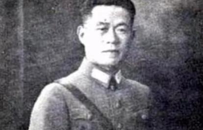1949年，邱清泉被击毙，据参谋长李汉萍回忆：他被击毙前就已经疯掉了，为了逃避现