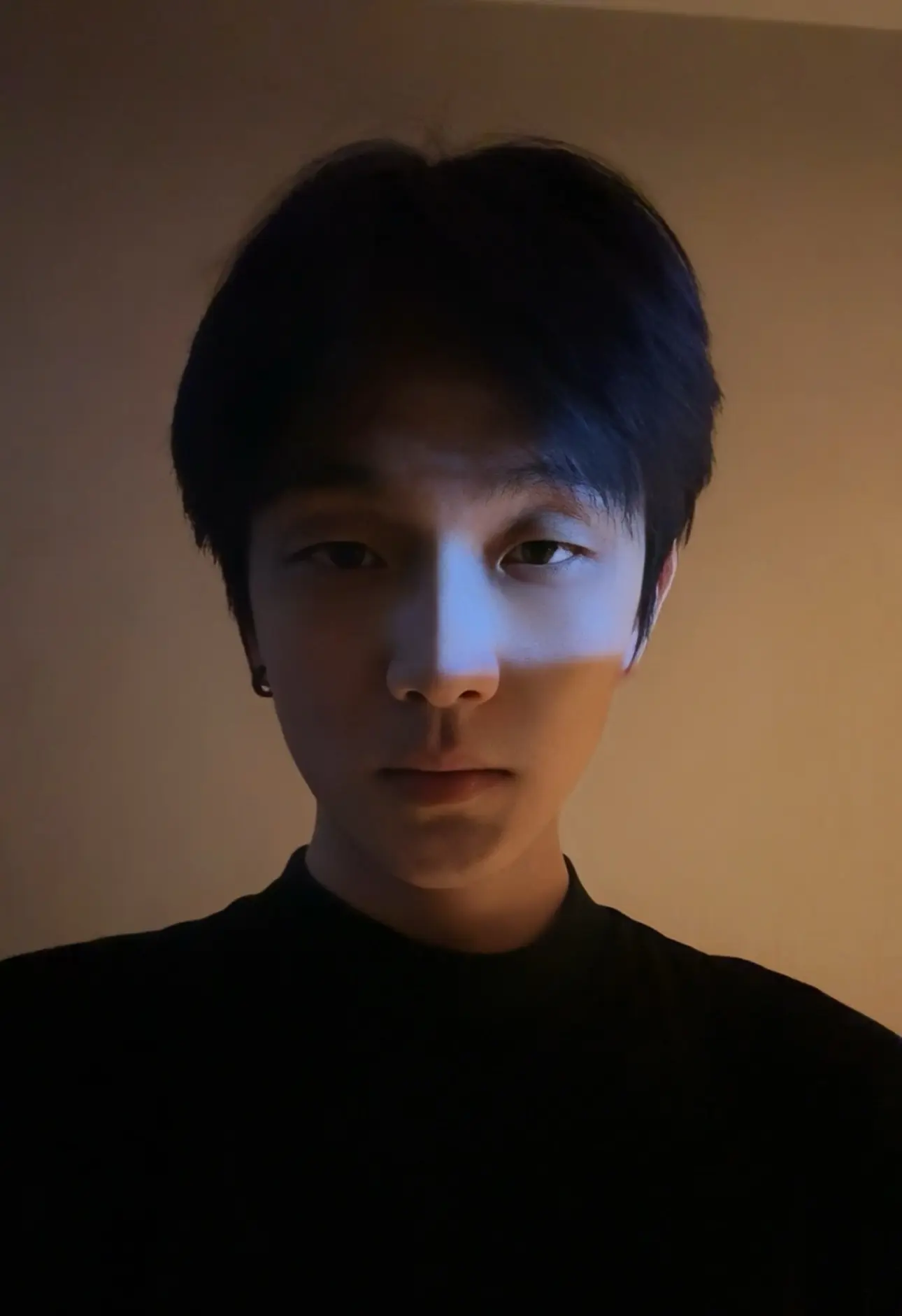 文案可以抄，但哥的帅气无处可抄