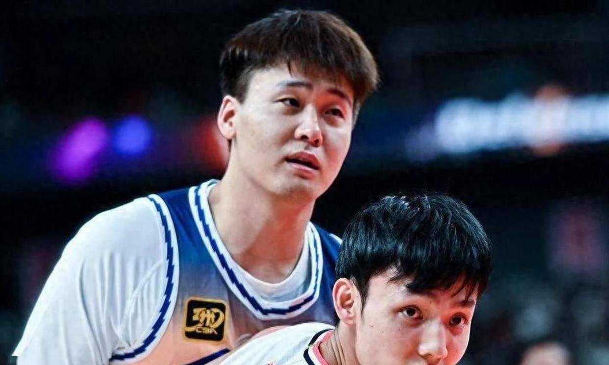 北京和广东的季后赛系列赛即将开打，常规赛两次交手北京都赢了，场均净胜19.5分，