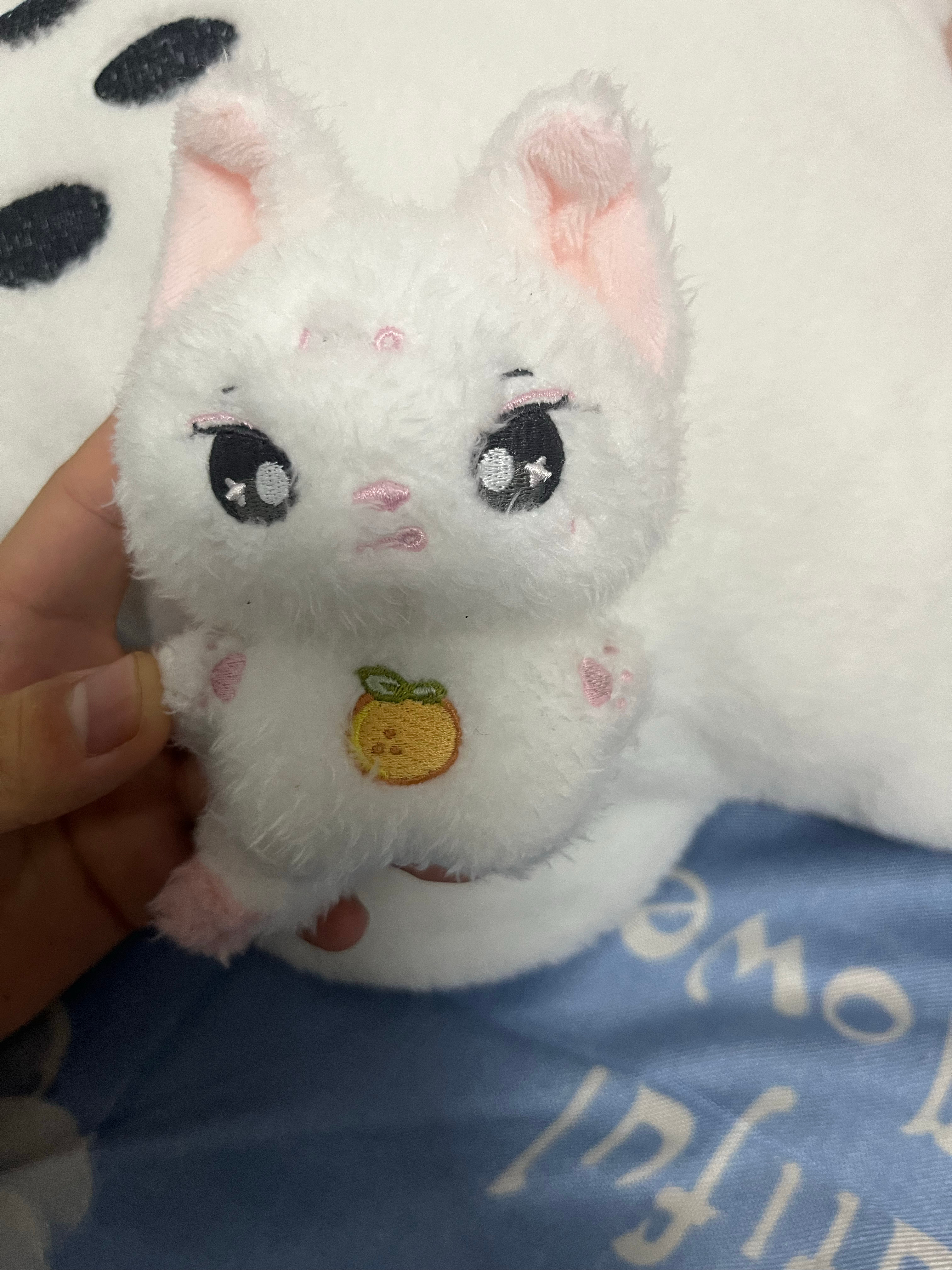 鞠婧祎周边市场  出 