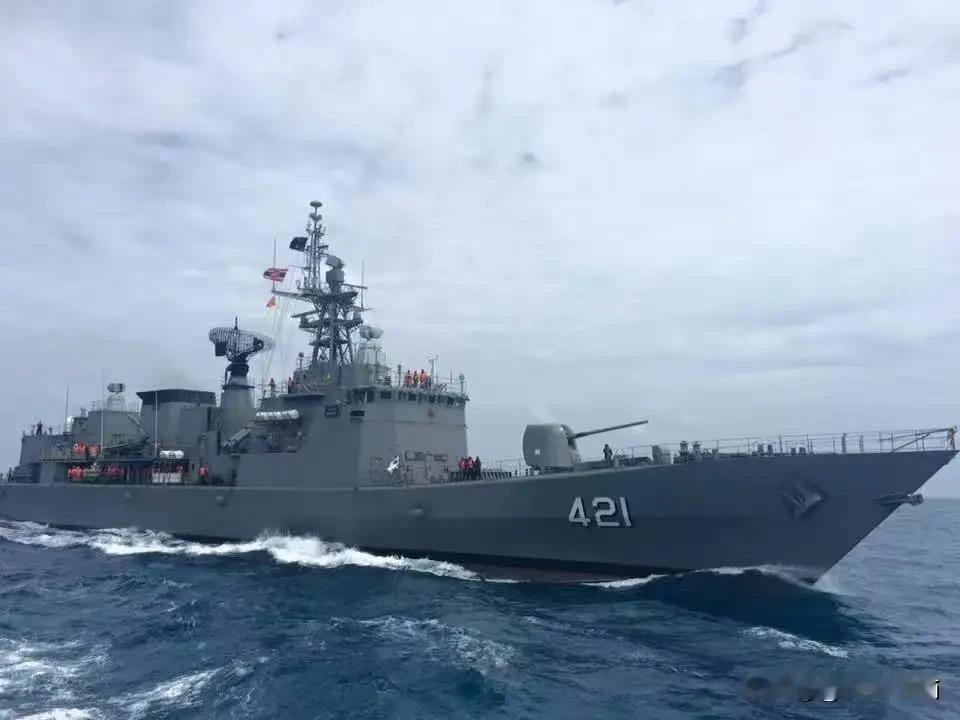 1艘对决15艘！中国056护卫舰迎生死战，泰军封锁泰国湾掐断补给
 
泰柬冲突战