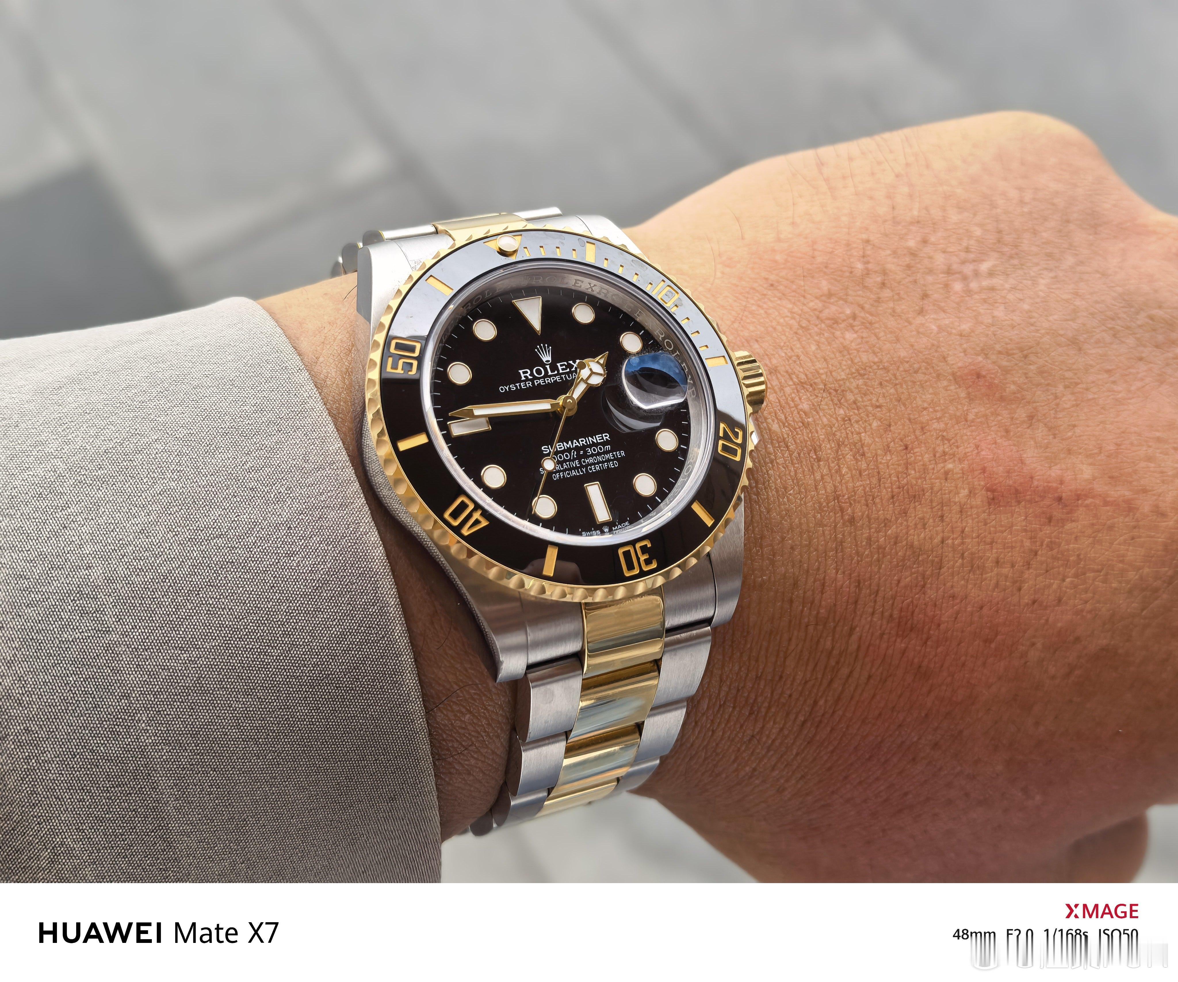 又心动了，怎么办？我觉得华为第一款非凡大师女表，都比劳力士好看！听说是LV设计师