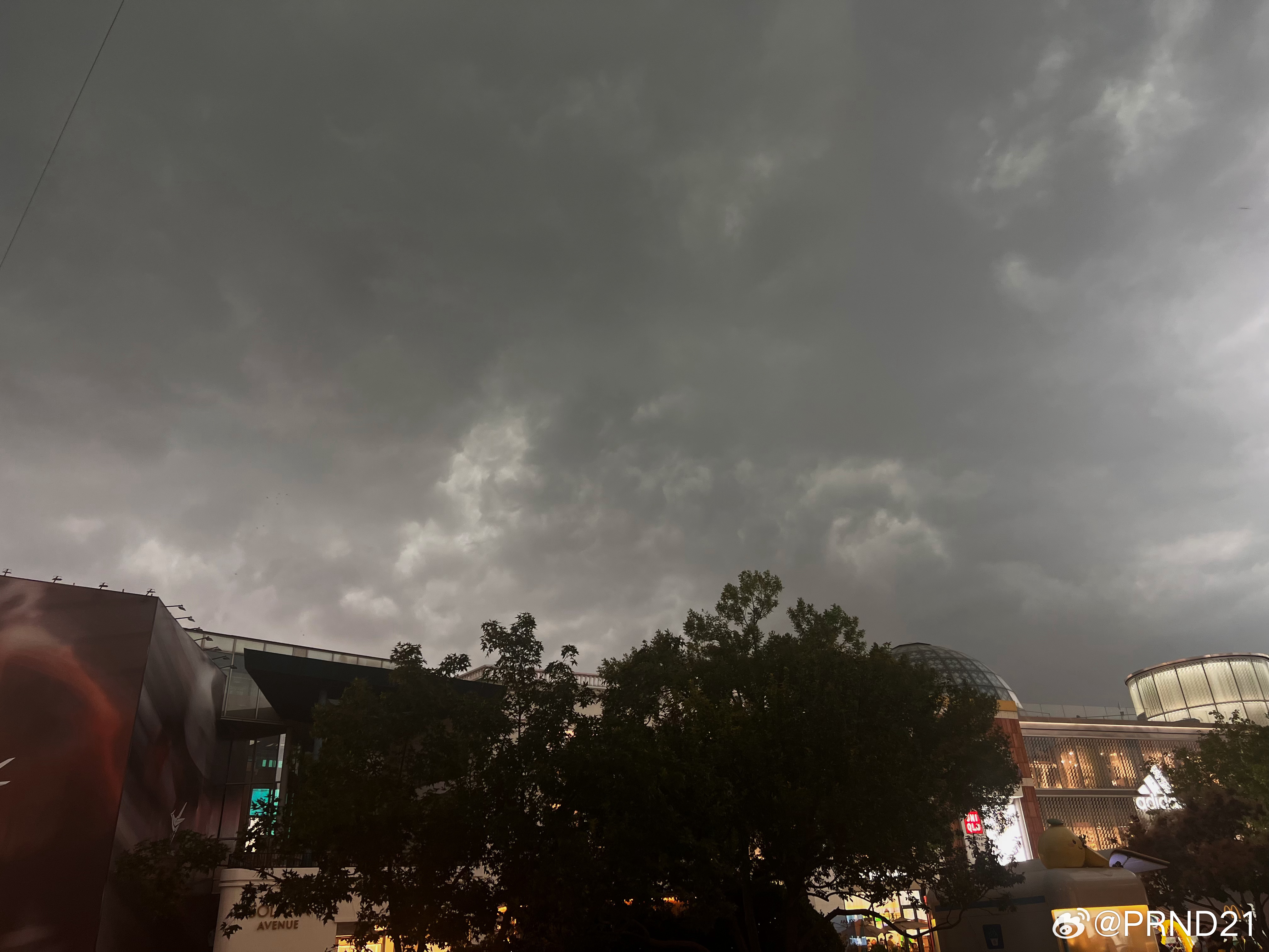 这天气太离谱了吧哈哈哈真好玩！ 北京·蓝色港湾