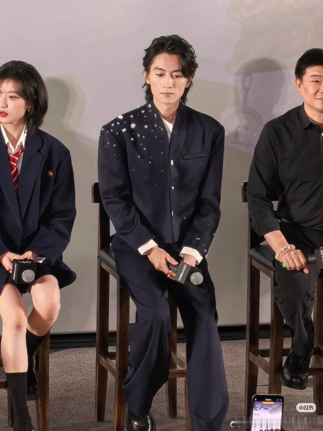 陈晓瘦了好多哦 