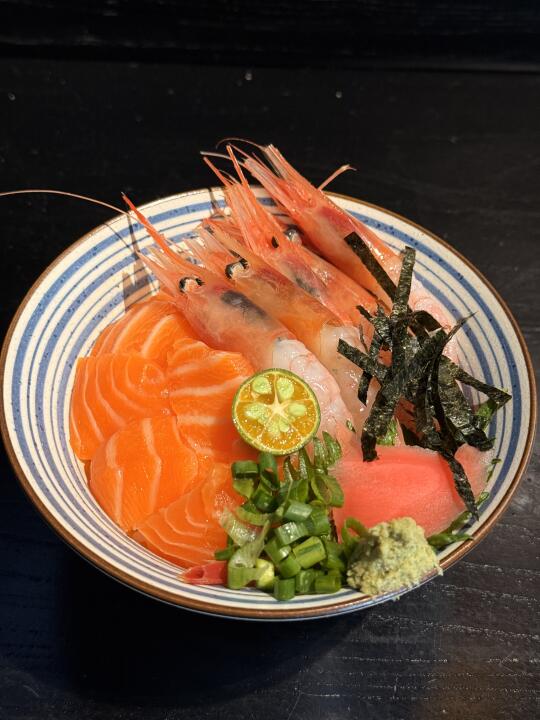 绍兴这家日料店生鱼饭全场49！