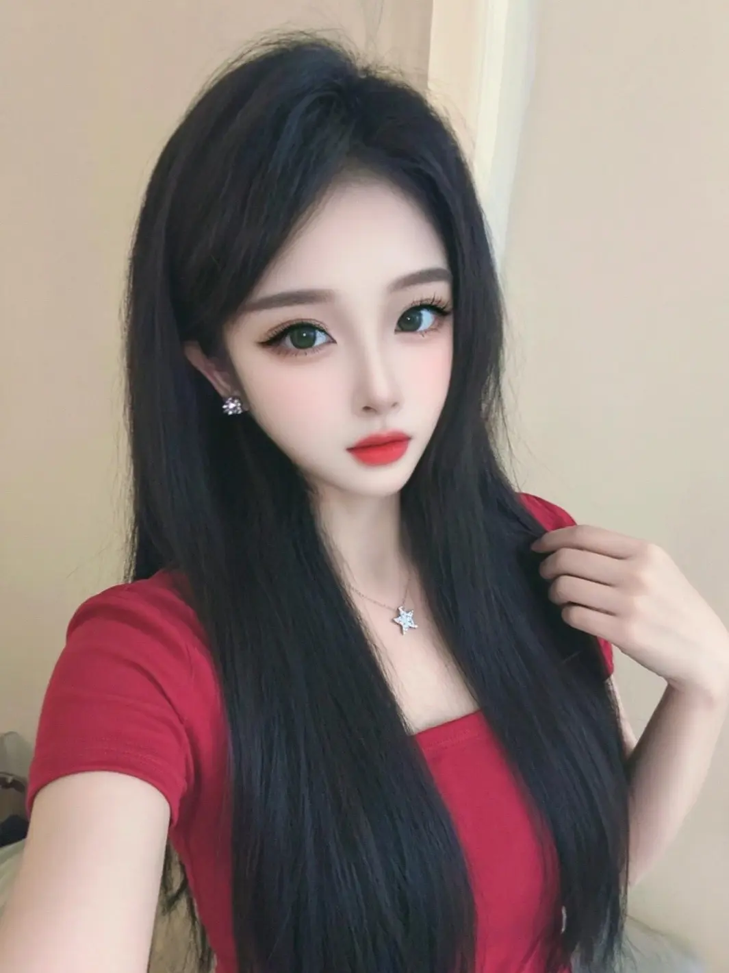 你喜欢什么类型女孩子 招人喜欢的女生 颜值重要还是聊天重要 甜系女生适...