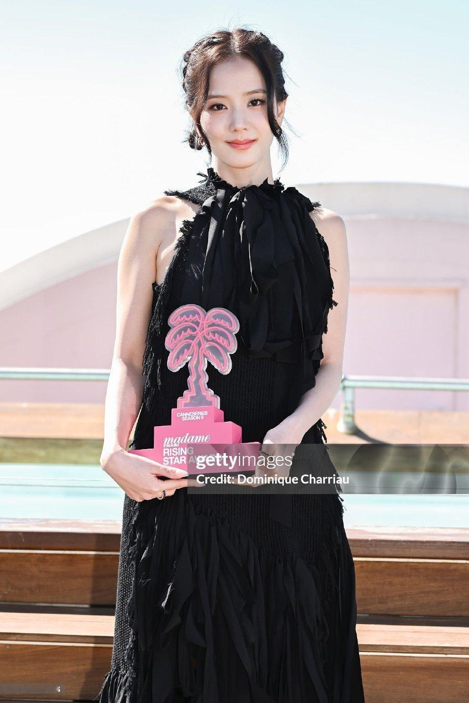 金智秀戛纳黑裙金智秀金智秀金智秀