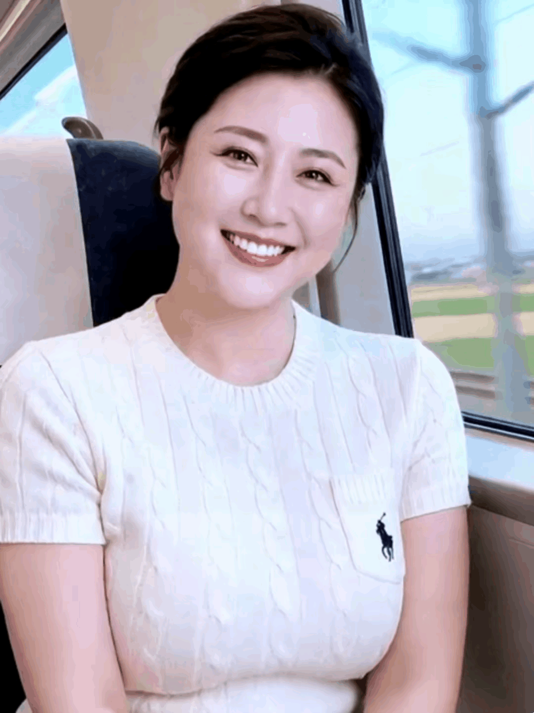 [玫瑰][玫瑰][玫瑰][赞][比心][赞]
