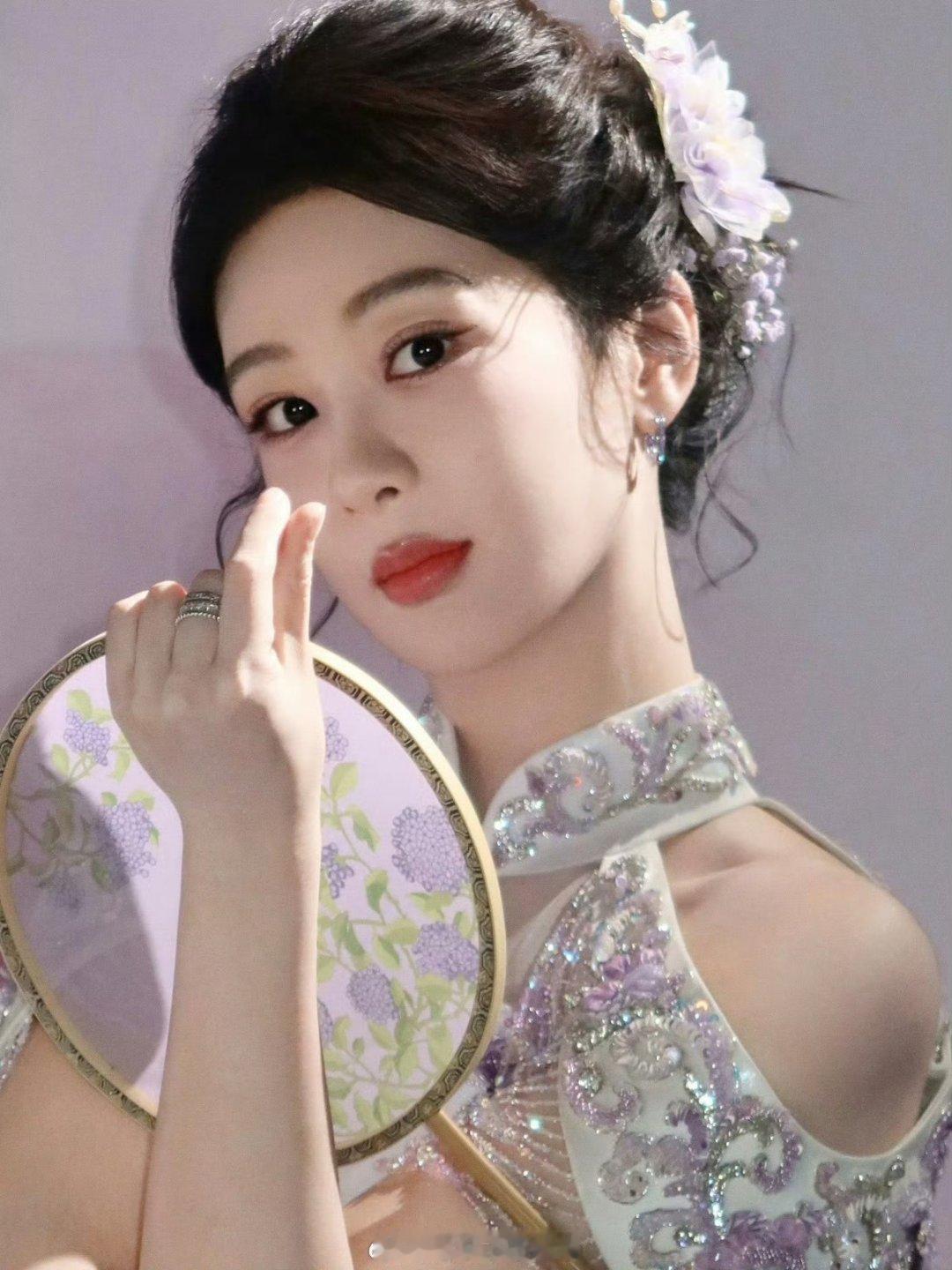 杨紫🫘话题破2000亿！国民度巨厉害👍🏻 