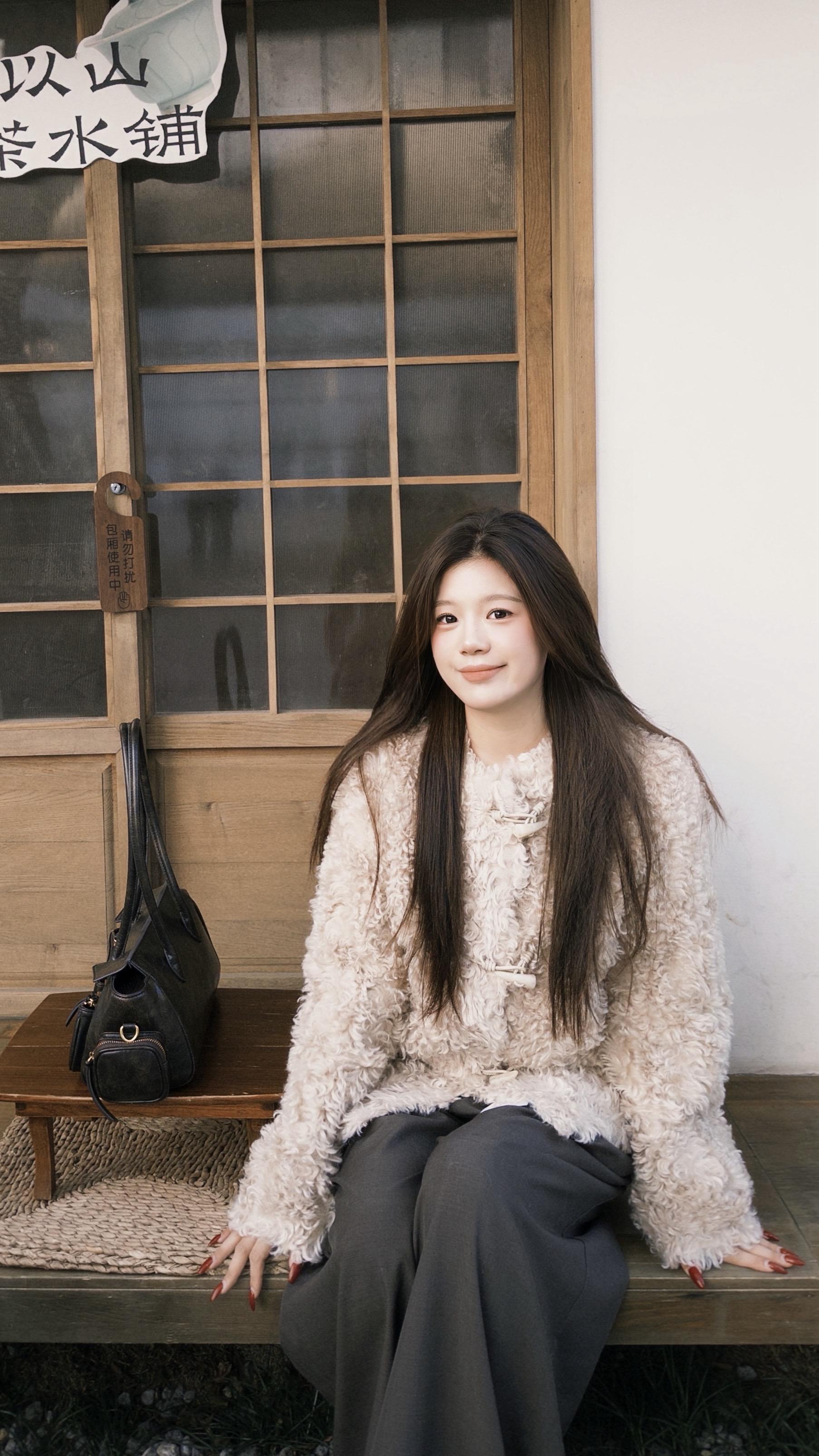 平静淡淡的就挺好 我确切的知道人生不会太圆满 不奢求每一天都过得幸福开...