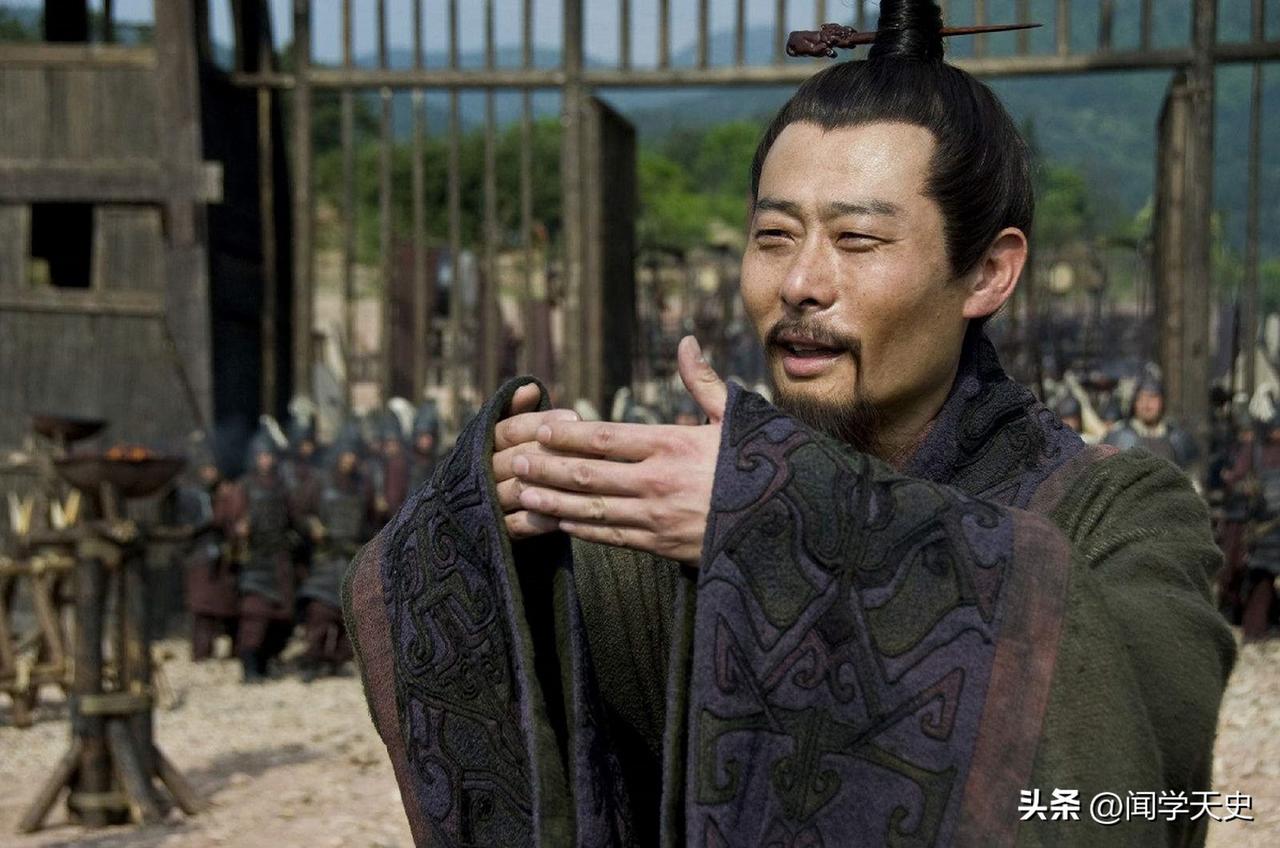 张良和韩信谁更历害?

韩信是那种让人一眼就能看出的天才。

他打仗像开了天眼，