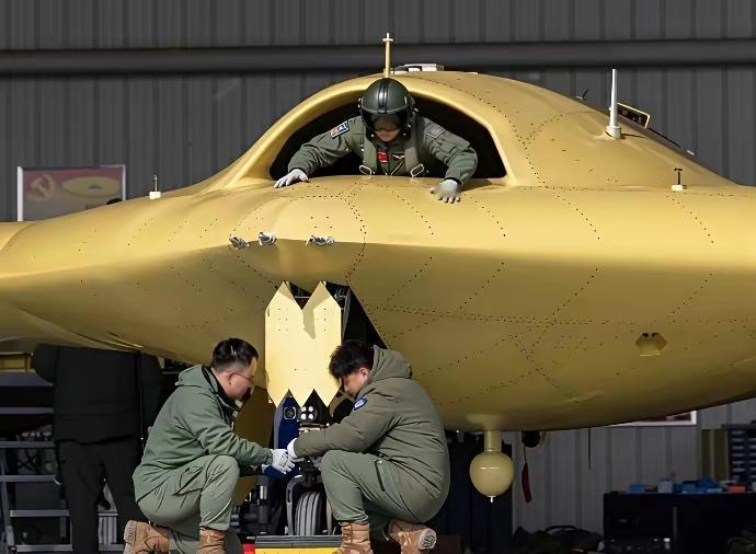 彩虹🌈7的这张图（图一）出圈了，好就好在——直钩钓鱼[灵光一闪]