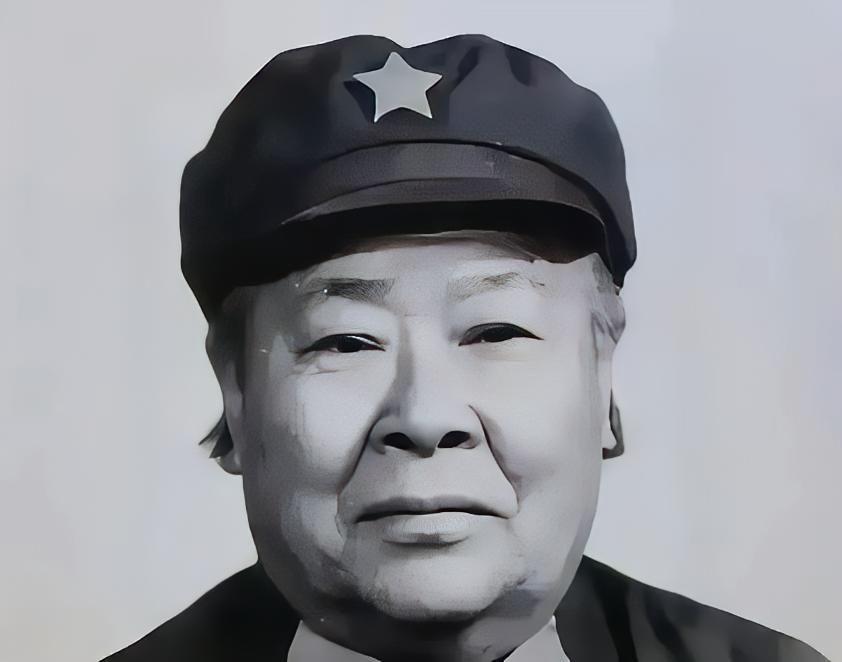 1935年，几百个持枪大汉堵在川北山隘，拦住两万红军的去路，出面单挑破局的，竟是