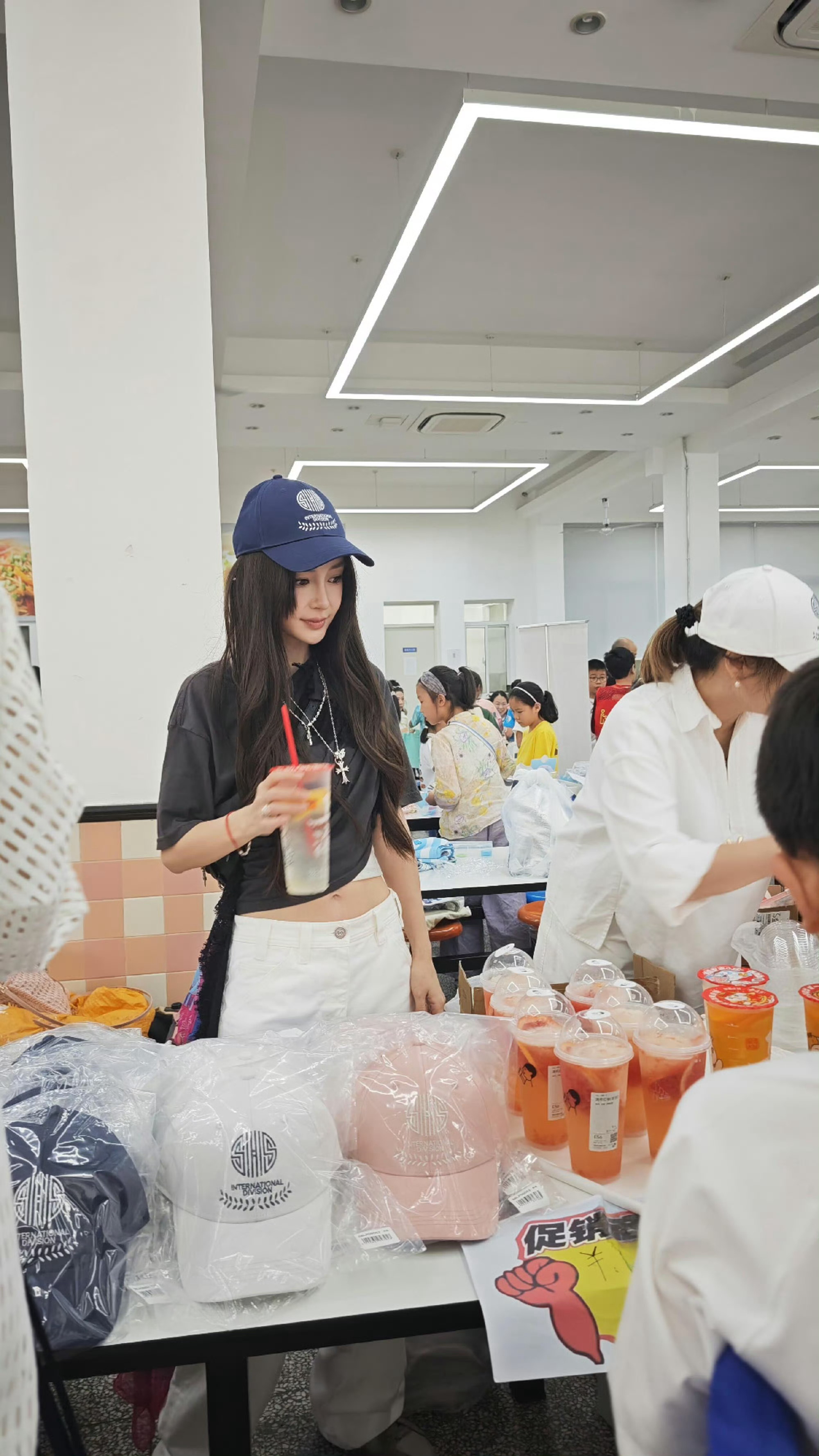angelababy ⼁杨颖 我只有两个心愿：你在身边 在你身边ᜊ•ᴗ•ᜊ