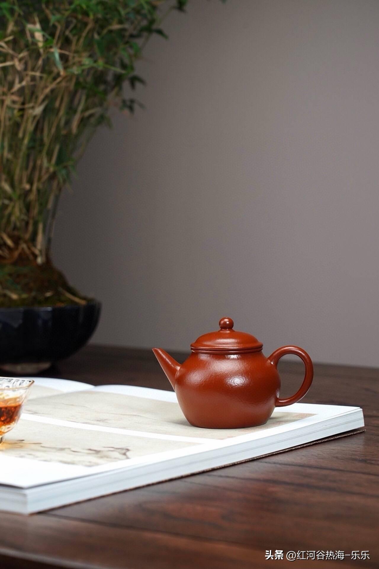 现在网上很多女生，被那些自媒体给带的，好像觉得当个单亲妈妈，很容易一样。 
就这