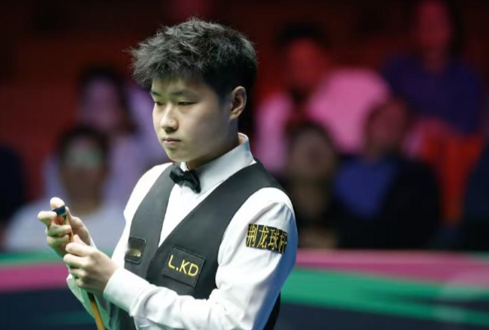 赵心童逆转塞尔比，与吴宜泽会师斯诺克国锦赛半决赛

2025世界斯诺克国际锦标赛