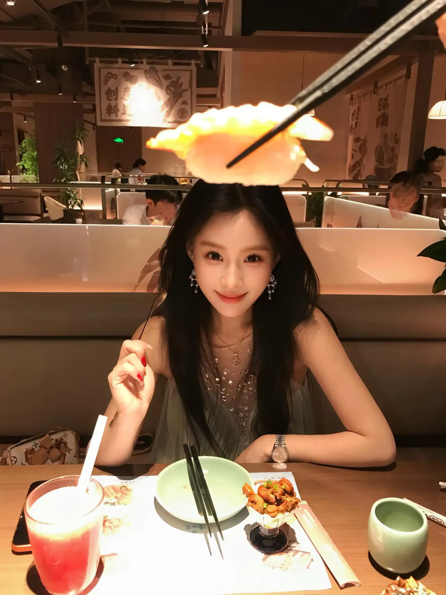 世界上有很多漂亮可爱的小猫 但我最爱的小猫只有你^_^